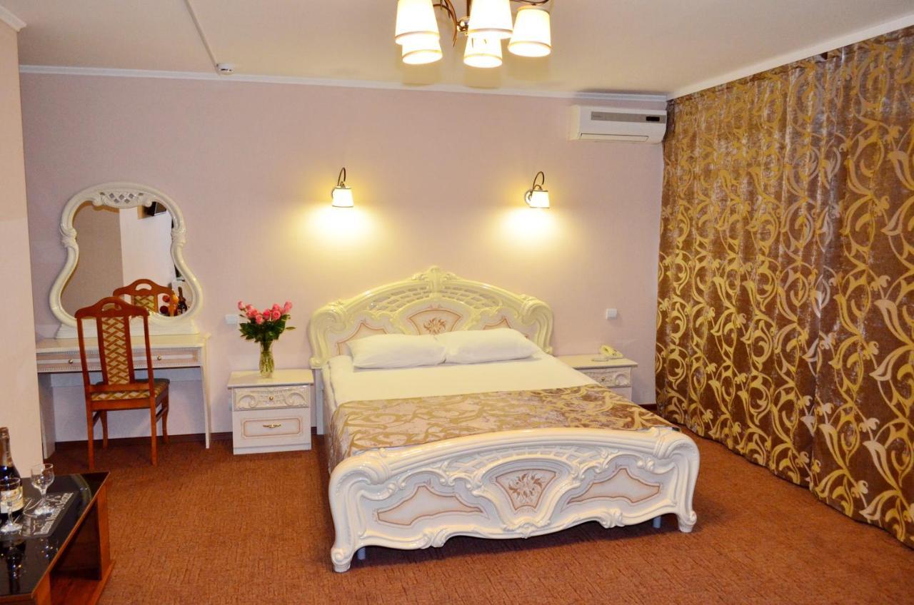 Molodezhnaya Hotel Omsk Eksteriør bilde